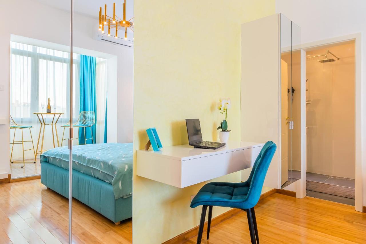 New Studio Carturesti - City Center บูคาเรสต์ ภายนอก รูปภาพ
