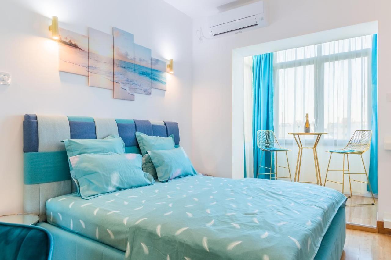 New Studio Carturesti - City Center บูคาเรสต์ ภายนอก รูปภาพ